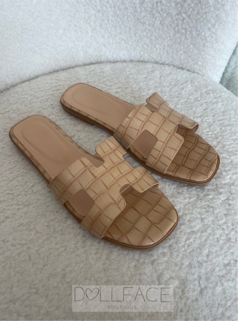 FREYA Beige Croc Sandals